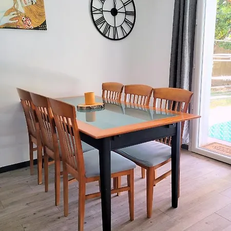 Maison Avec Terrasse Et Jardin A *